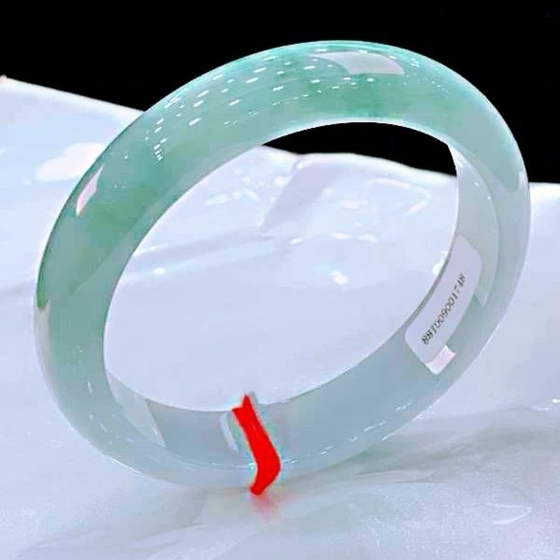 Myanmar , Natural Ice Jadeite  - đánh giá và giá Lighting